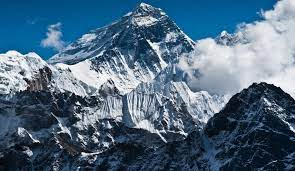 صعود نخستین نابینای آسیایی به قله اورست