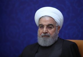 سیاست های گلابی روحانی، ژست هالیوودی لاریجانی!