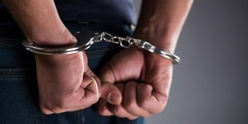 سرقت جواهرات به عنوان مامور تست کرونا 