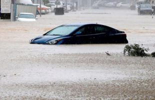 ۵ کشته و ناپدید بر اثر طوفان در عمان