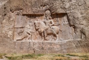 بازگشت کتیبه های ساسانی به تخت جمشید