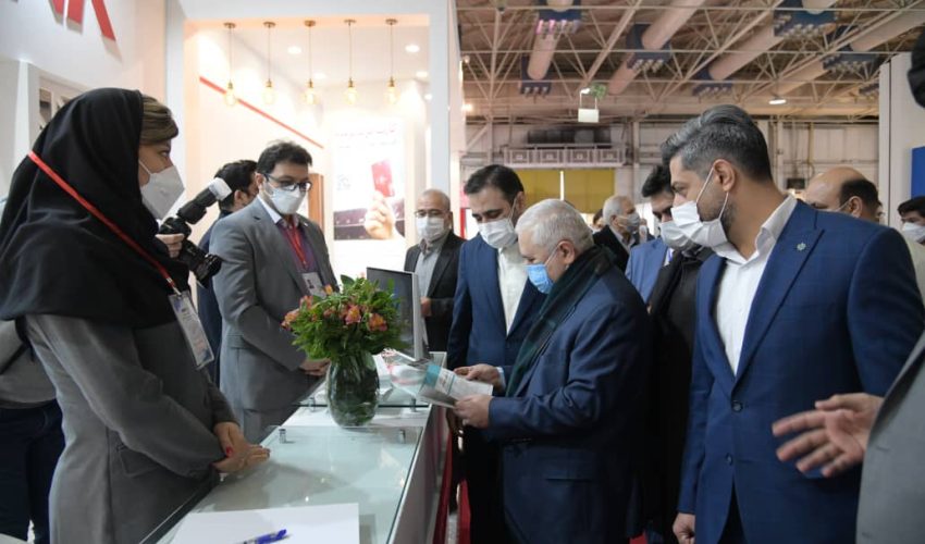 تشریح بسته های اعتباری و خدمات بانک گردشگری برای قائم مقام وزارت میراث فرهنگی در پانزدهمین نمایشگاه بین المللی گردشگری و صنایع وابسته