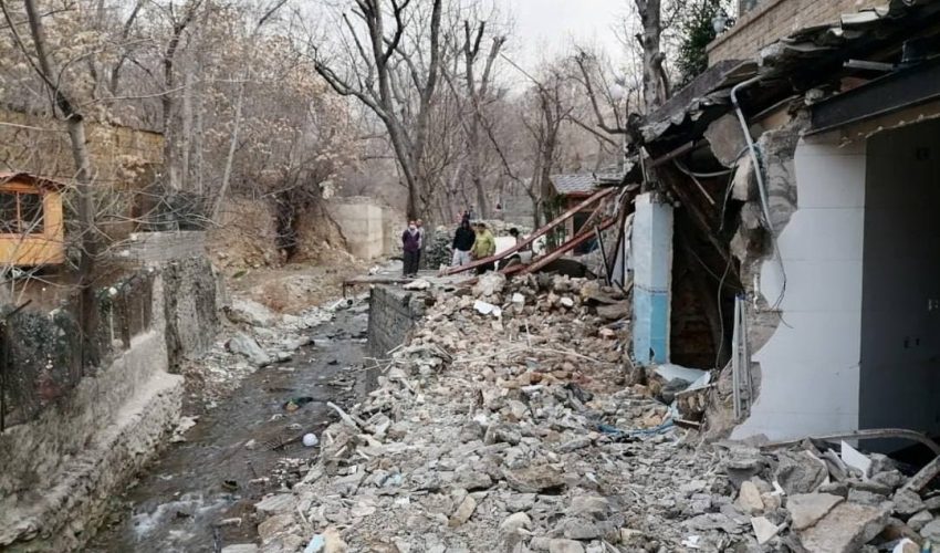 بستر رودخانه فرحزاد آزاد شد