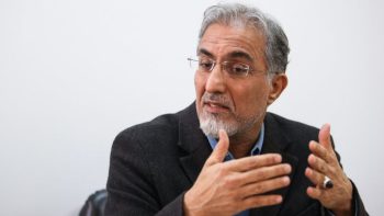 افزایش قیمت ارز و حاملهای انرژی دست کردن در جیب مردم است