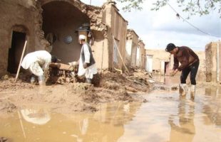 خسارات سیل در افغانستان؛ جان‌باختن ۱۰ نفر و تخریب ۵۰۰ خانه
