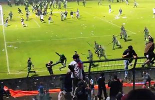 فاجعه در استادیوم فوتبال اندونزی
