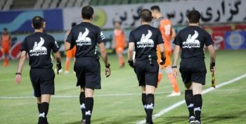 تلفن داوران فوتبال را شنود کنید!