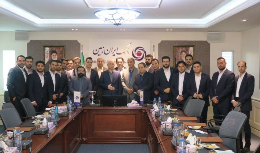 پورسعید:سرمایه اصلی بانک ایران زمین روحیه تیمی همکاران در اجرای اهداف بانکداری دیجیتال است