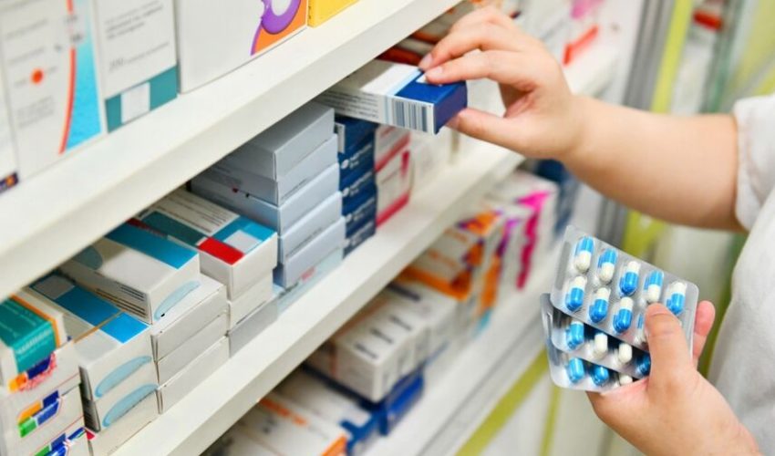 افزایش ۱۰ برابری قیمت برخی اقلام دارویی