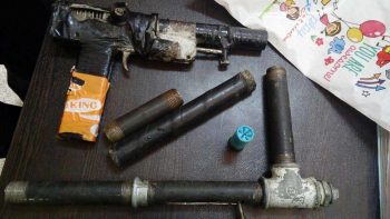 دستگیری فردی که با لوله آب اسلحه می ساخت