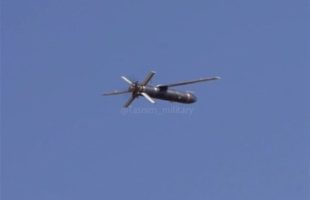 لحظه پرواز جدیدترین پهپاد انتحاری سپاه