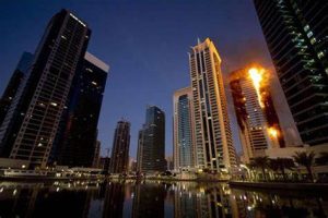 آتش‌سوزی گسترده در برج مسکونی در امارات