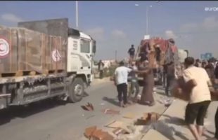 چپ کردن کامیون هلال احمر مصر، خرابی مواد غذایی را فاش کرد