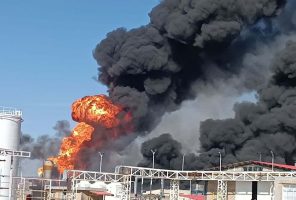 آتش سوزی مخازن مینی پالایشگاه هیدروکربن در بیرجند