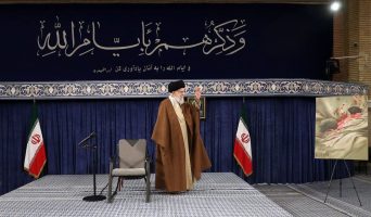 رهبر انقلاب: ما بر سرکوب عوامل واقعی و پشت پرده حادثه تروریستی کرمان اصرار داریم.