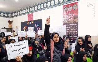 جای خالی دانش آموزان شهید حادثه تروریستی کرمان در مدرسه