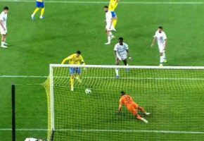 رونالدو در بازی النصر دروازه خالی را بیرون زد!