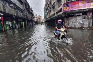 طوفان، بارندگی و جاری شدن سیلاب در فیلیپین، بیش از ۸ هزار نفر را آواره کرد