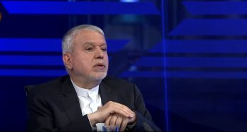موضع وزیر میراث نسبت به برداشت خاک های سرخ جزیره هرمز توسط برخی مسافران
