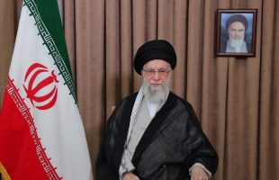 فیلم کامل سومین پیام تلویزیونی خطاب به ملت ایران در پی تهاجم رژیم صهیونی