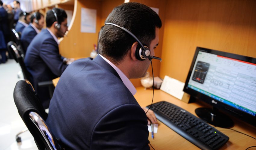 پاسخگویی مرکز ارتباط با مشتریان بانک ایران زمین در ایام جنگ تحمیلی به صورت شبانه روزی