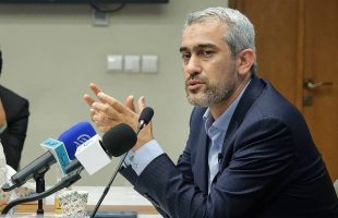 وزیر اقتصاد: برنامه‌هایی در حال اجرا داریم که بورس را به بازاری امن تبدیل می‌کند