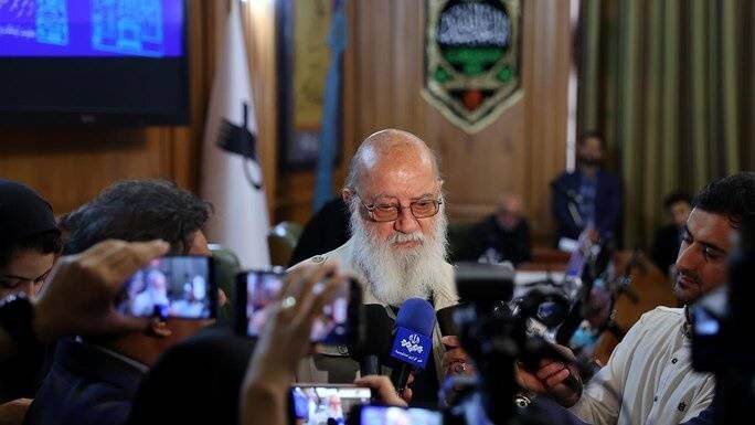 چمران: ۴۰۰ دستگاه اتوبوس دوکابین در راه ایران