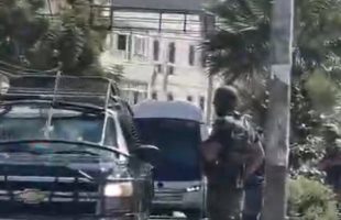 اولین اتوبوس حامل آزادگان فلسطینی وارد رام‌الله شد