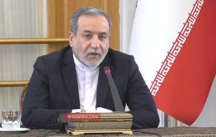عراقچی: راه‌حل نهایی برنامه هسته‌ای ایران مذاکره دیپلماتیک است