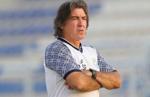 ساپینتو: رفتم تا با مربی تیم حریف دست بدهم ولی من را هل دادند