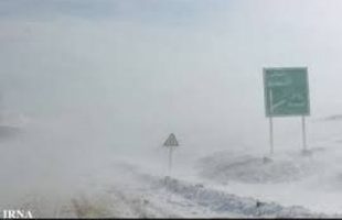 برف و کولاک در گردنه گدوک فیروزکوه