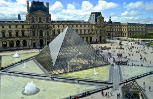 تخریب آثار تاریخی در موزه لوور بر اثر فاضلاب