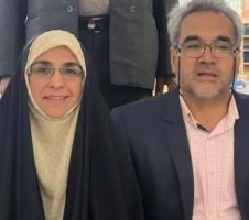 دختر دانشمند شهید سید اصغر هاشمی تبار‌: به نمایندگی از پدر و مادرم آمده‌ام