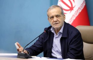 پزشکیان: ماهانه ۸ میلیون تومان به هر باک بنزین یارانه می‌دهیم