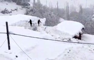 بارش برف روستای زیبای سراقاسید کوهرنگ