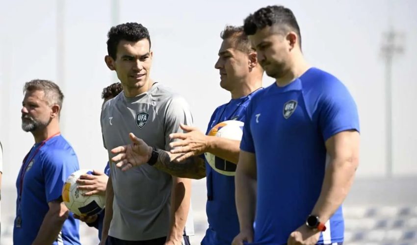 مذاکرۀ مخفیانه برای نیمکت استقلال